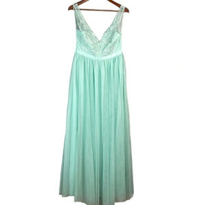 MANIJU NWT Prom  Dress Mint Green Lace Appliqués Over Tulle Floor Length Gown L